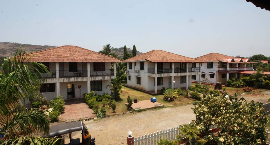 Signature Crest Serviced Apartment, Lonavala 2